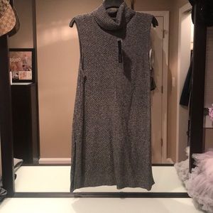 Sleeveless turtleneck tunic